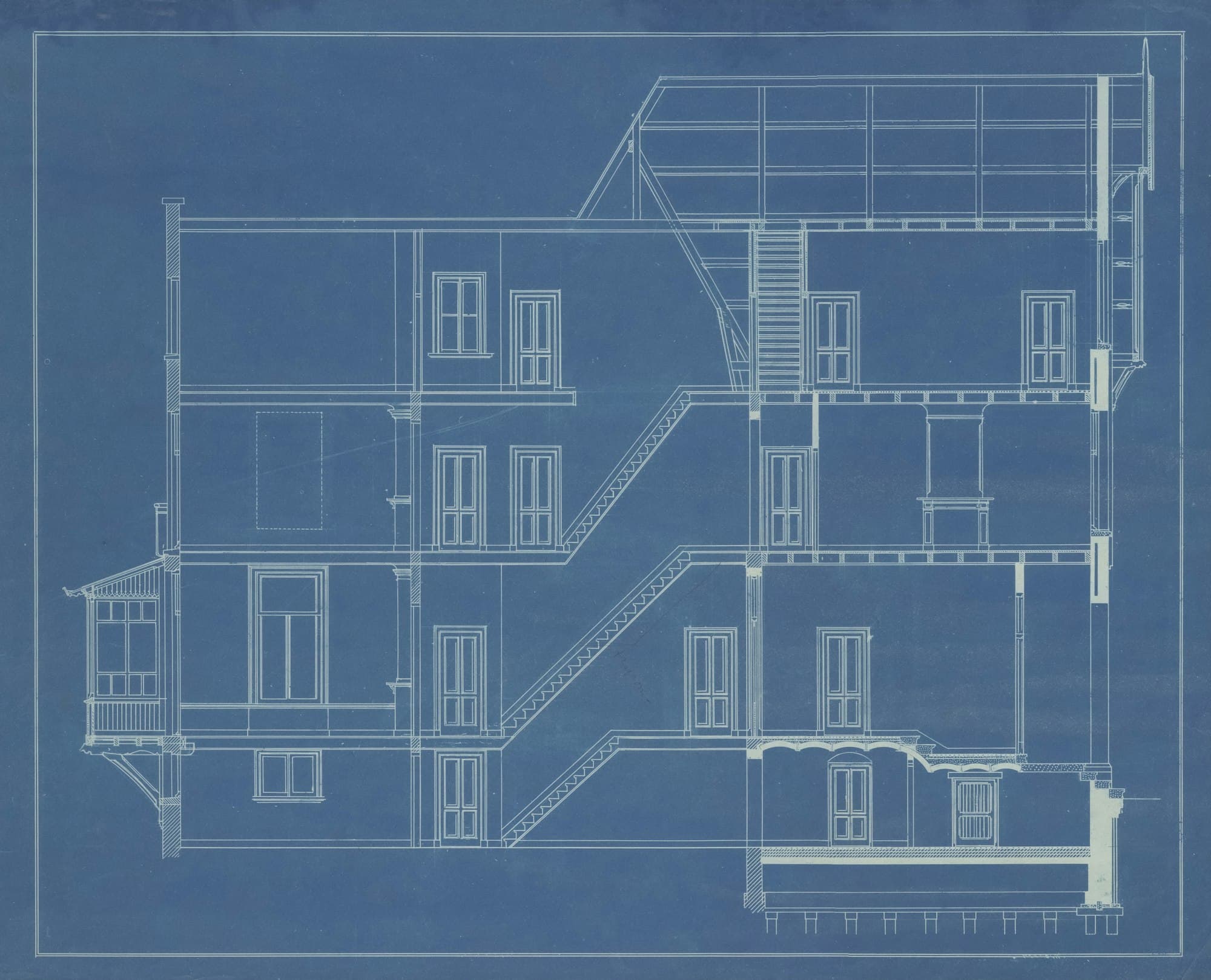 Plano arquitectónico de la sección de un edificio