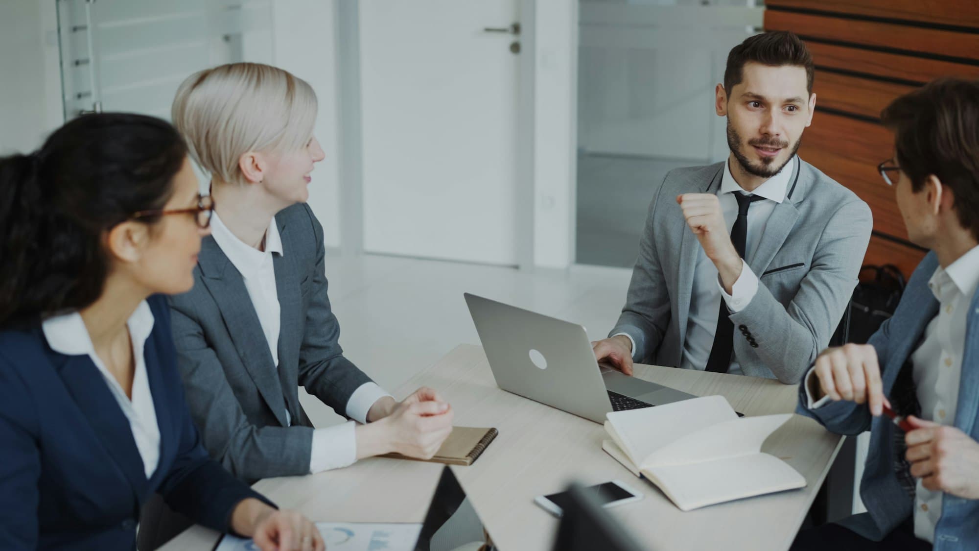 Reunión de trabajo con un cliente